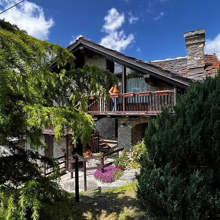 Cheverel Chalet